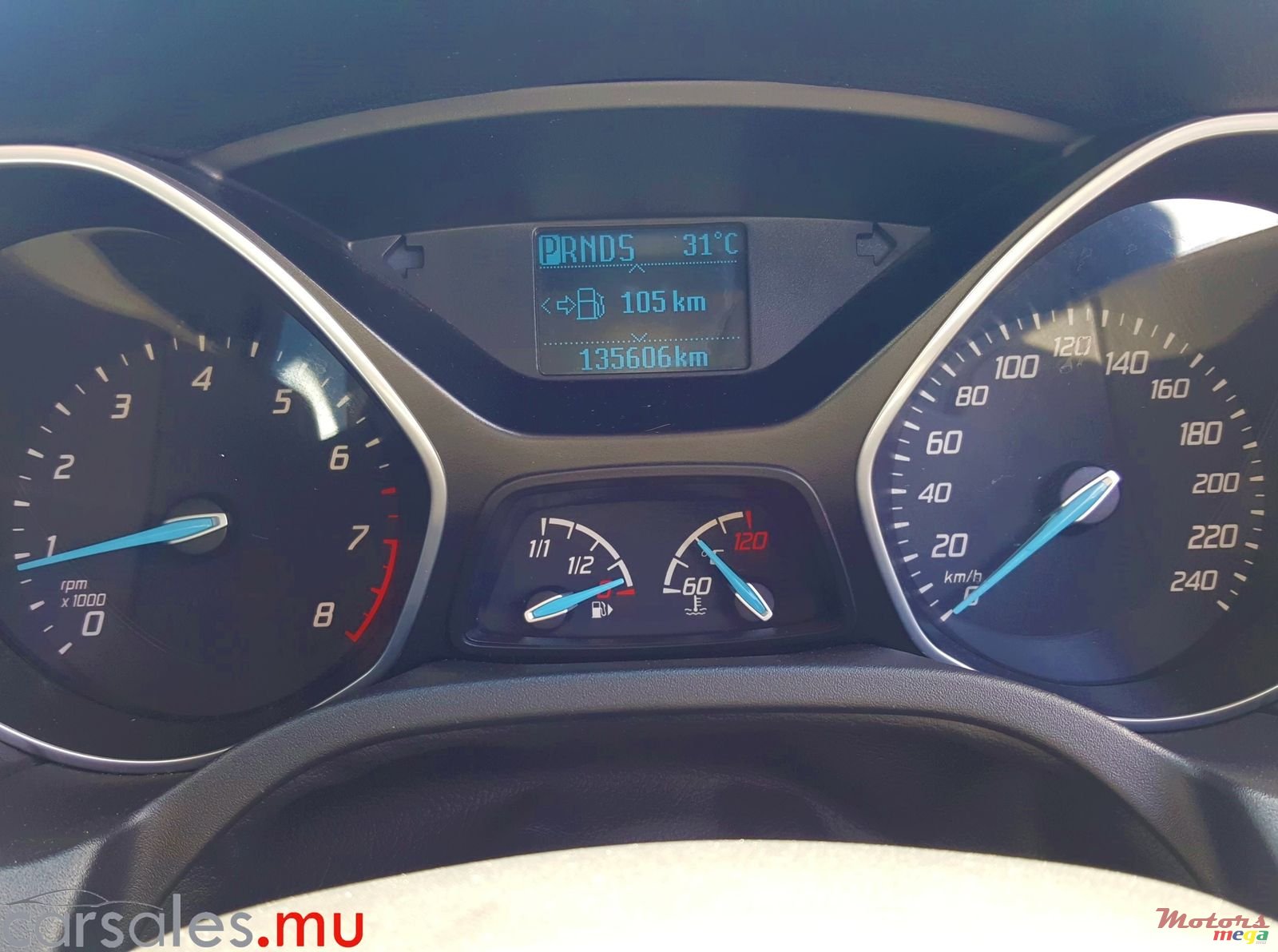 2014' Ford Focus 1.6 Sedan Titanium photo #7