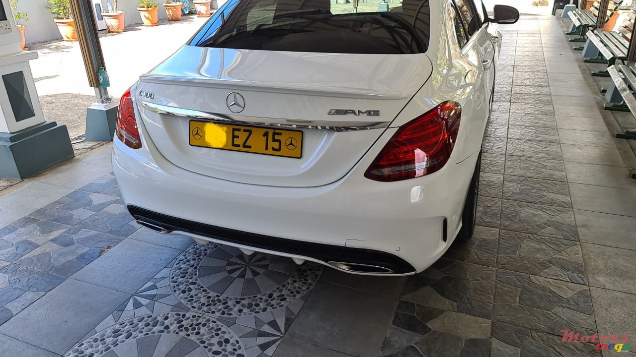 2015' Mercedes-Benz C-Class photo #3