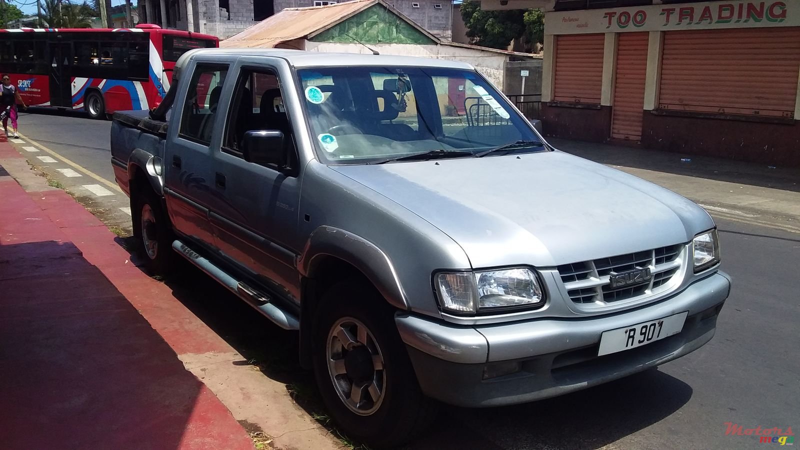 2004' Isuzu D-Max photo #1