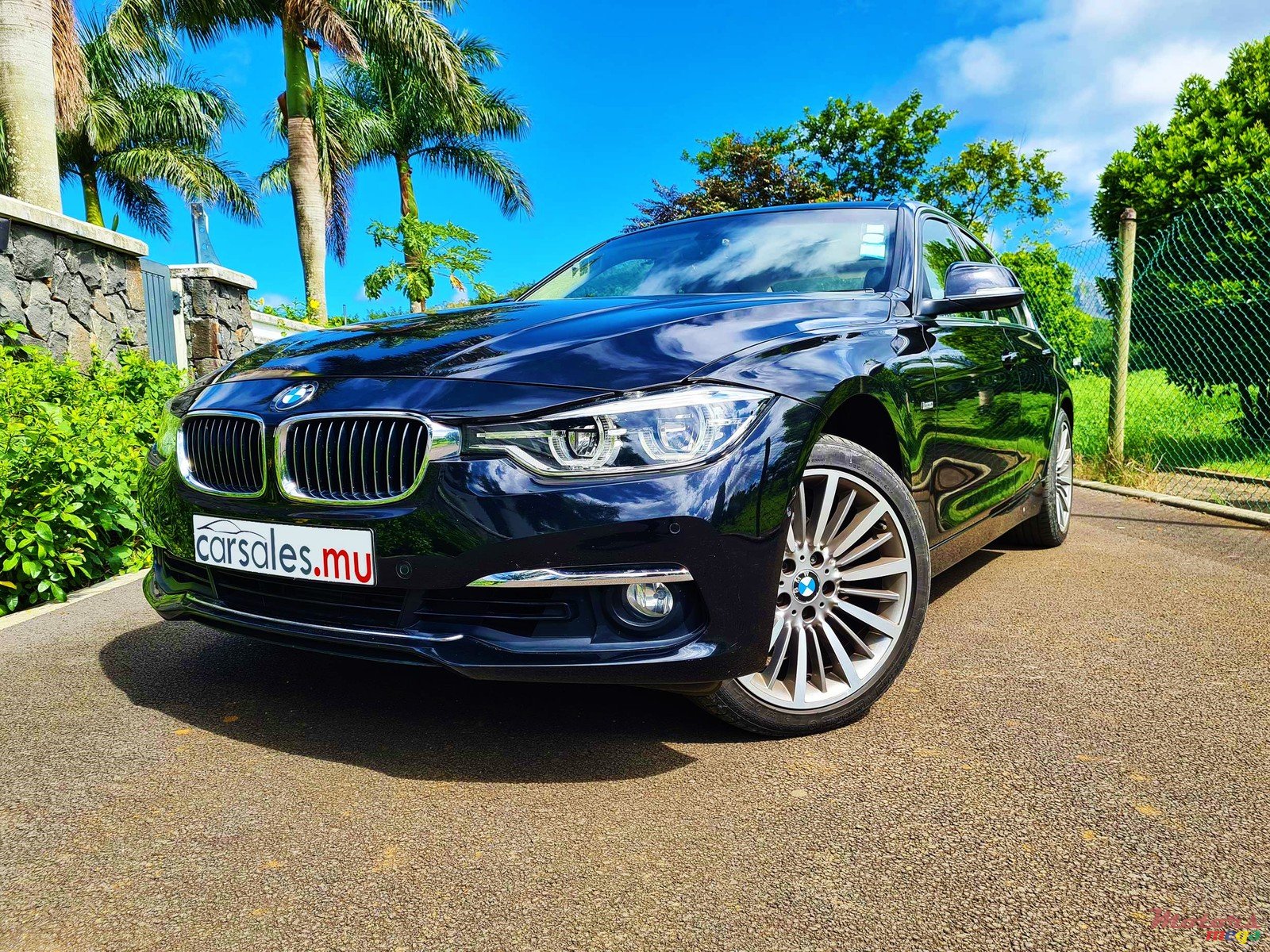 2016' BMW 318 Luxury Line photo #4