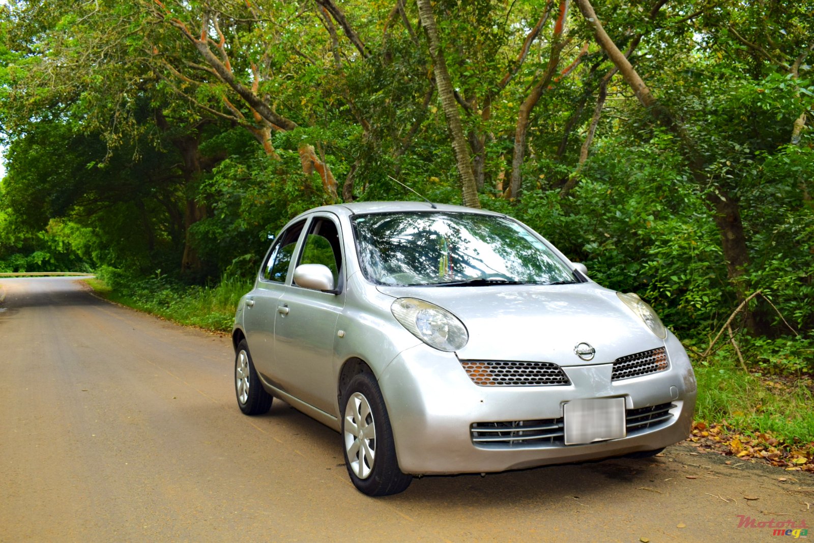 2002' Nissan March photo #6