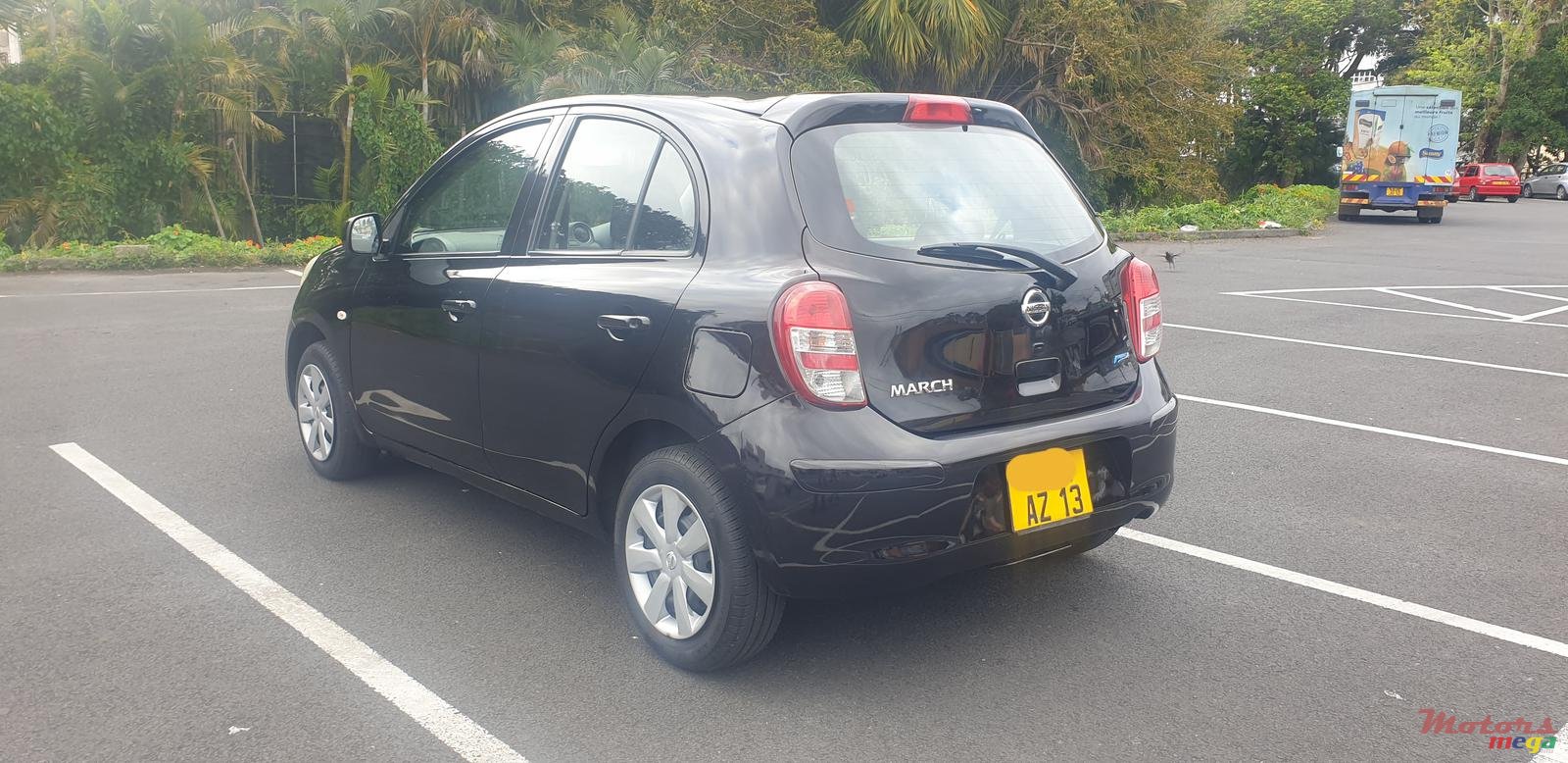 2013' Nissan March photo #1