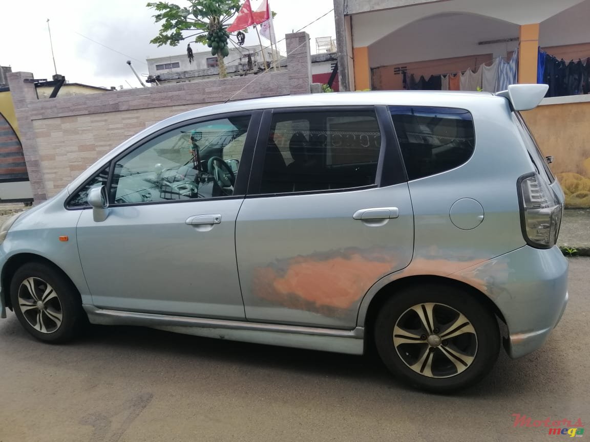 2005' Honda Jazz photo #6