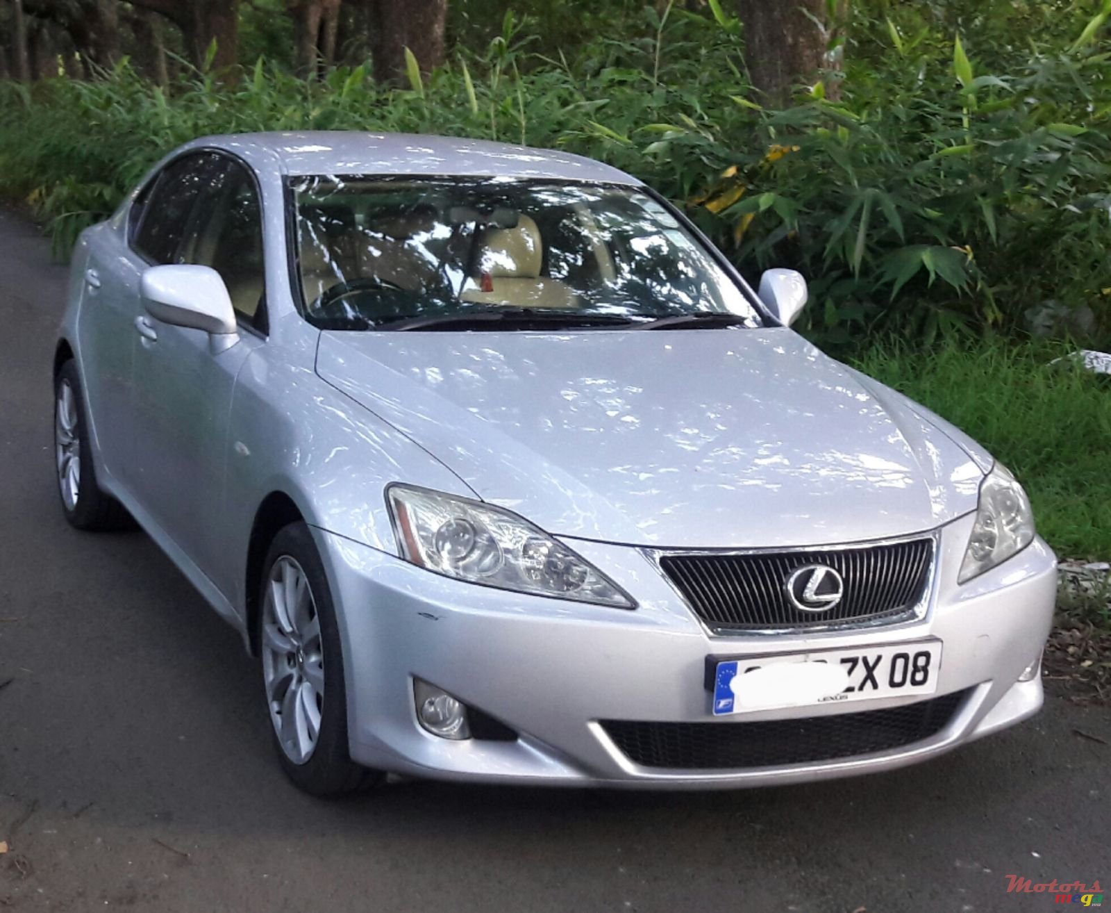 2008' Toyota Lexus IS220d photo #1