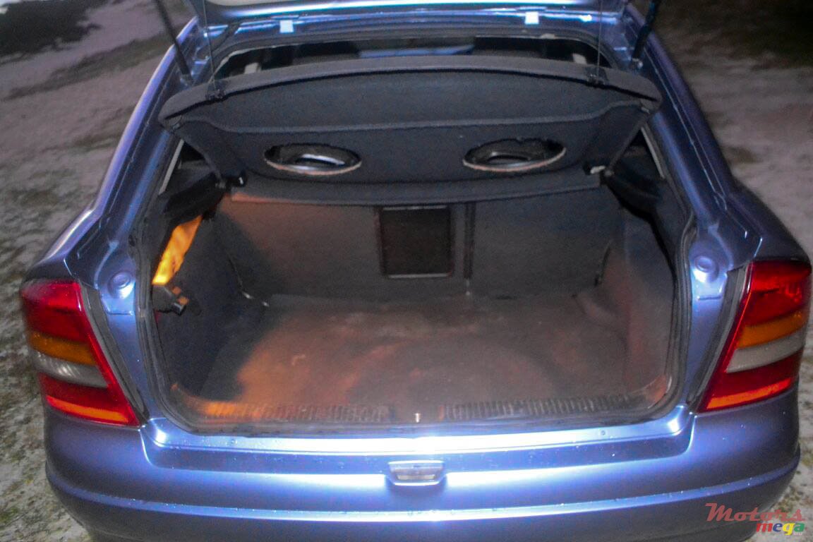 2004' Opel Astra G photo #6