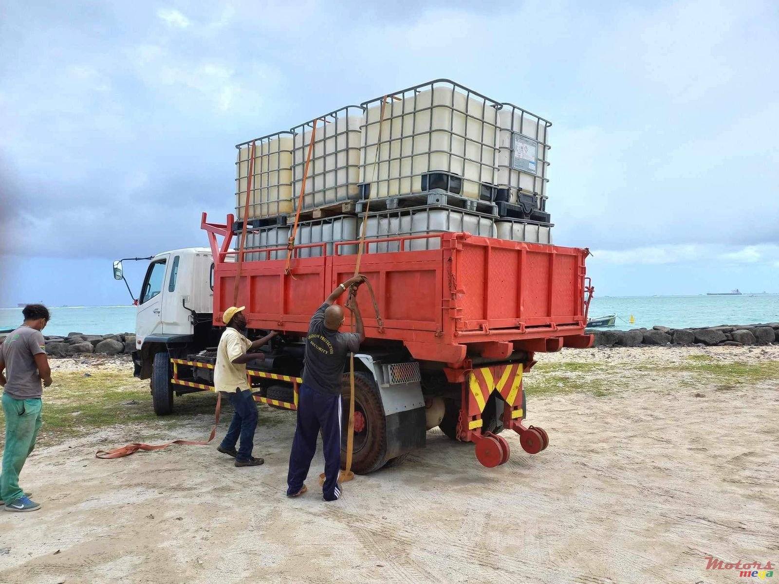 1999' Mitsubishi photo #4