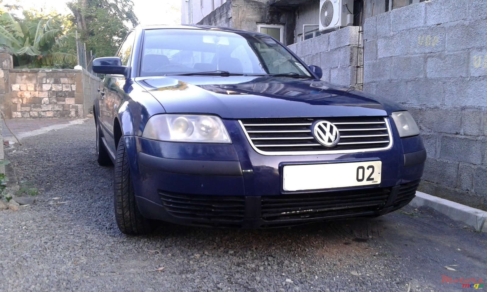 2002' Volkswagen Passat photo #1