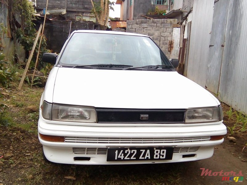 1989' Toyota Corolla photo #1