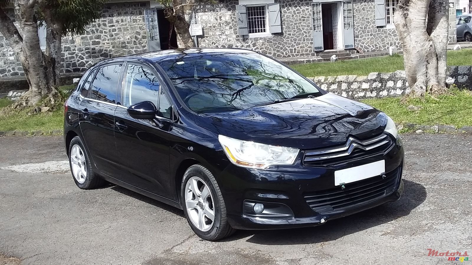 2012' Citroen C4 photo #1