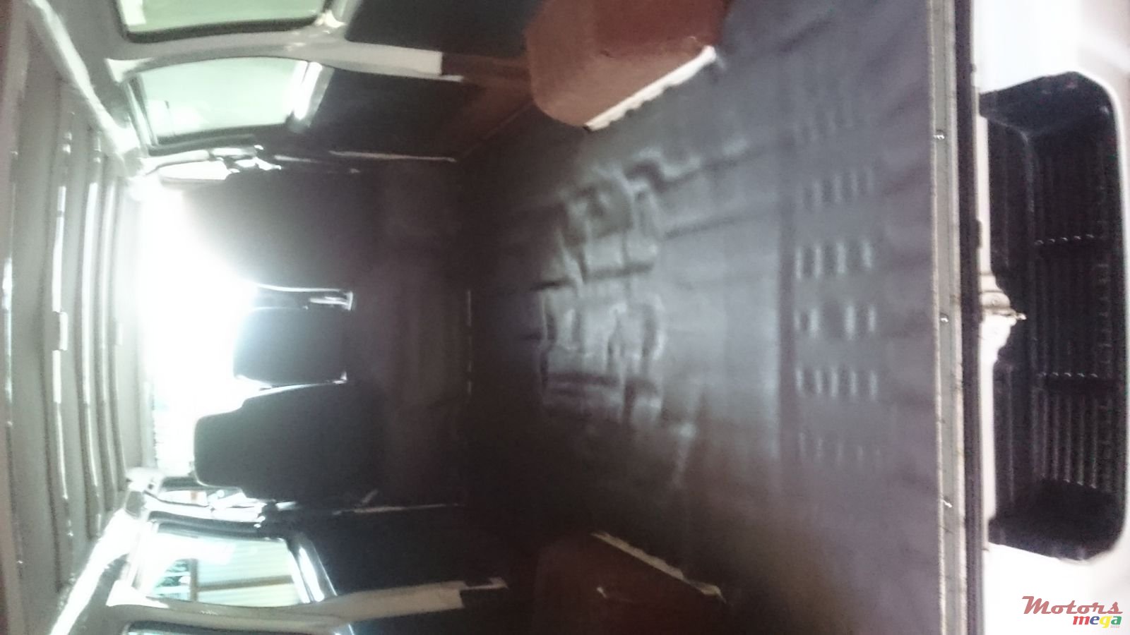 2008' Nissan Urvan photo #2