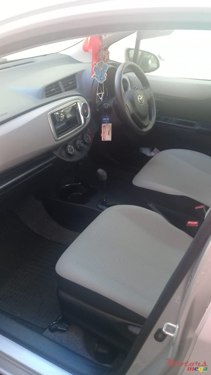 2012' Toyota Vitz photo #2