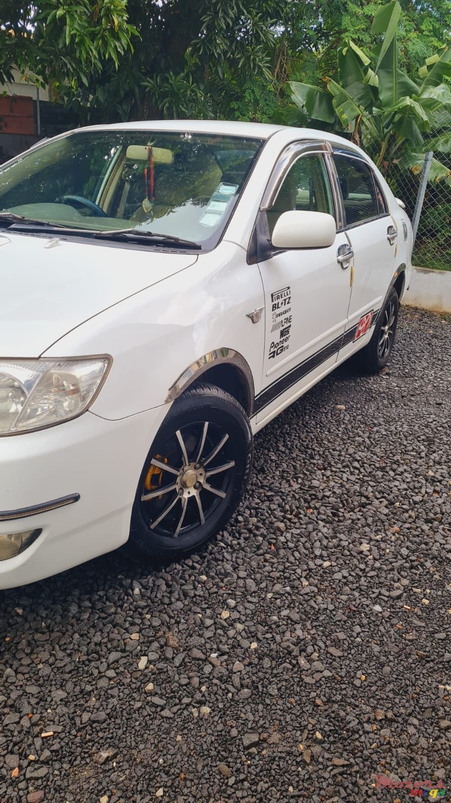 2004' Toyota Corolla photo #3