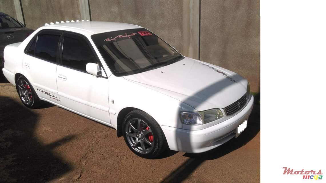 2000' Toyota Corolla photo #1