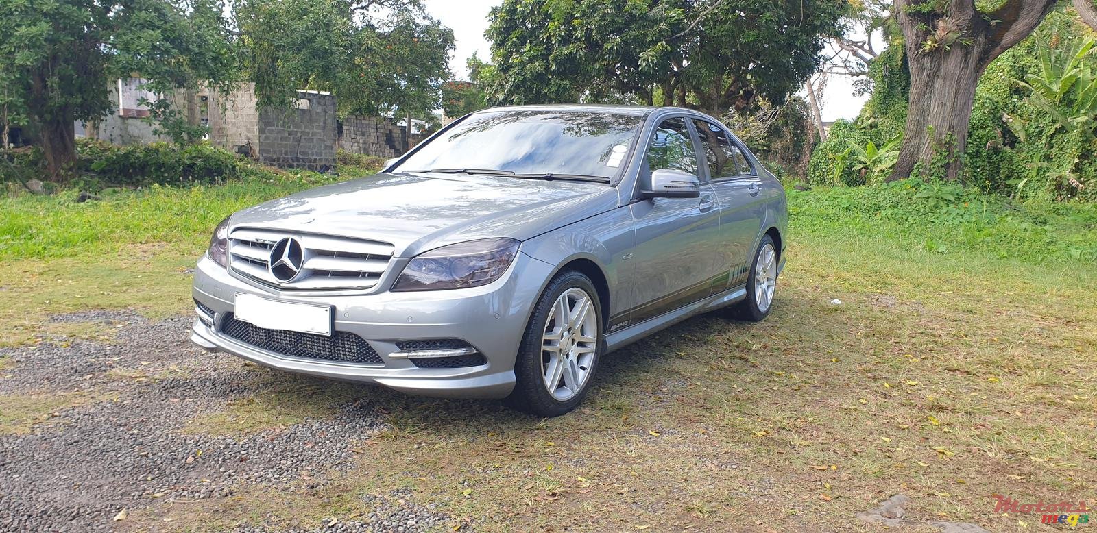 2011' Mercedes-Benz C-Class AMG photo #2
