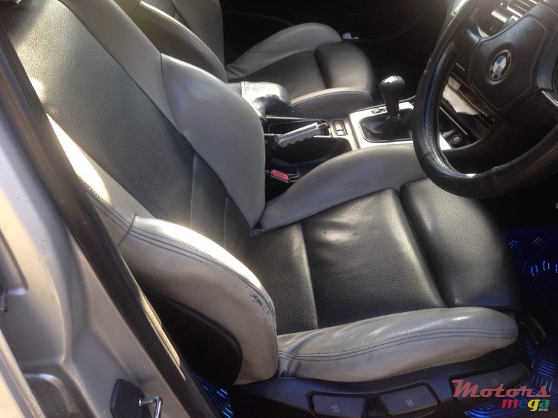 2001' BMW 3 Series E46 2000-2005 photo #6