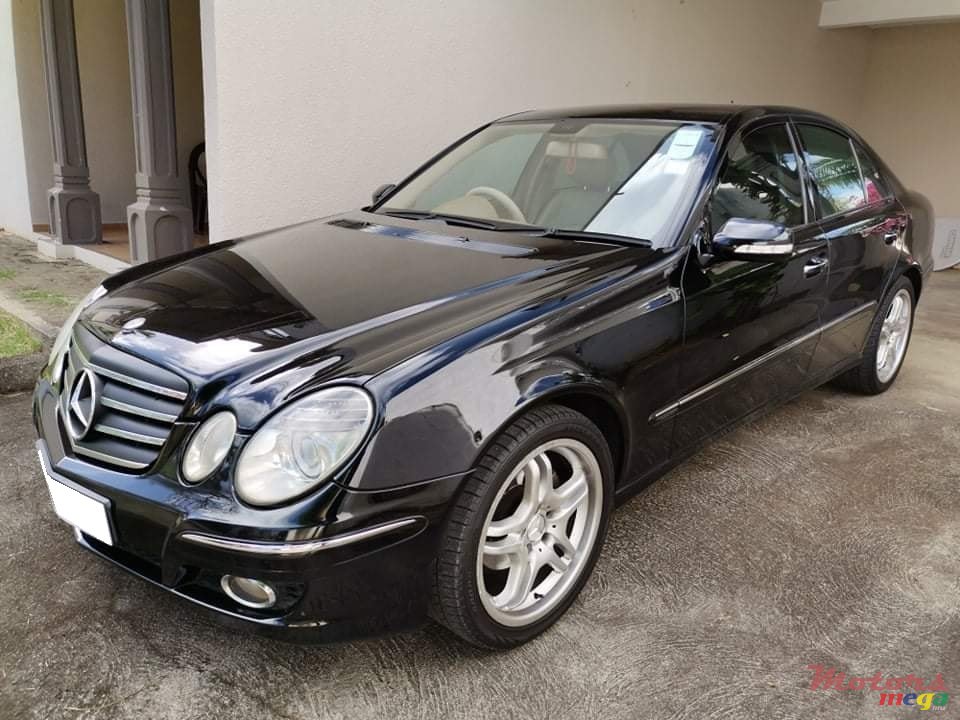 2007' Mercedes-Benz E-Class E200 photo #3