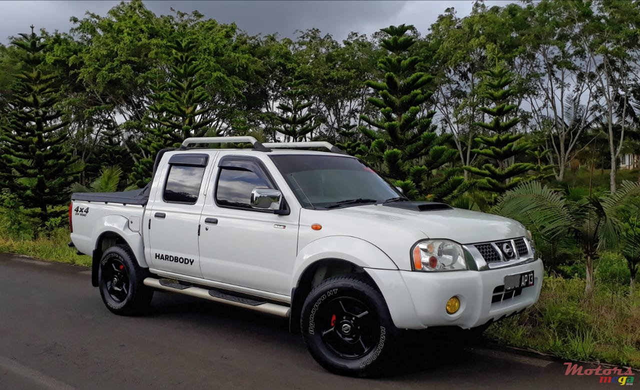 2013' Nissan NP300 Hardbody photo #2