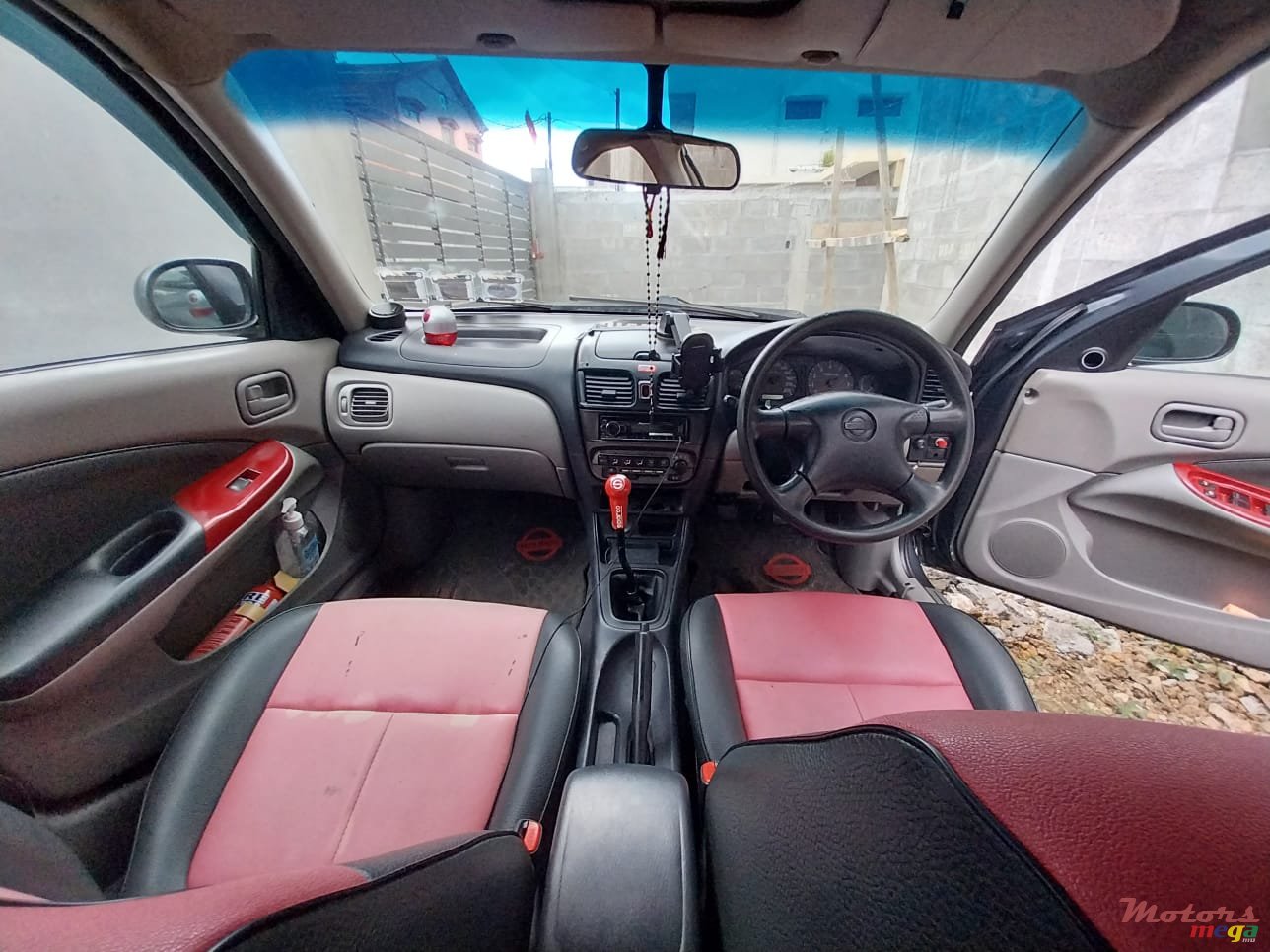 2003' Nissan Sunny photo #3