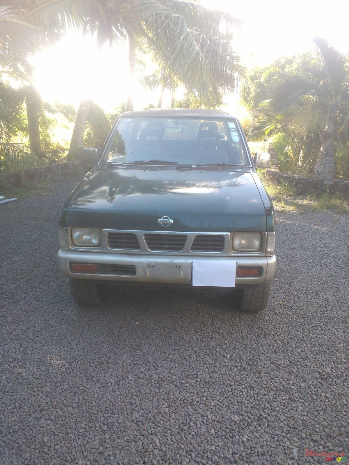 1995' Nissan Pickup photo #1