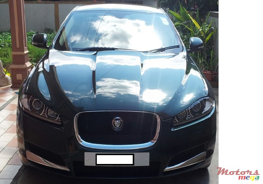 2012' Jaguar XF photo #1