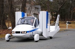 Terrafugia Flying Car is Fast as a Porsche — At Stopping