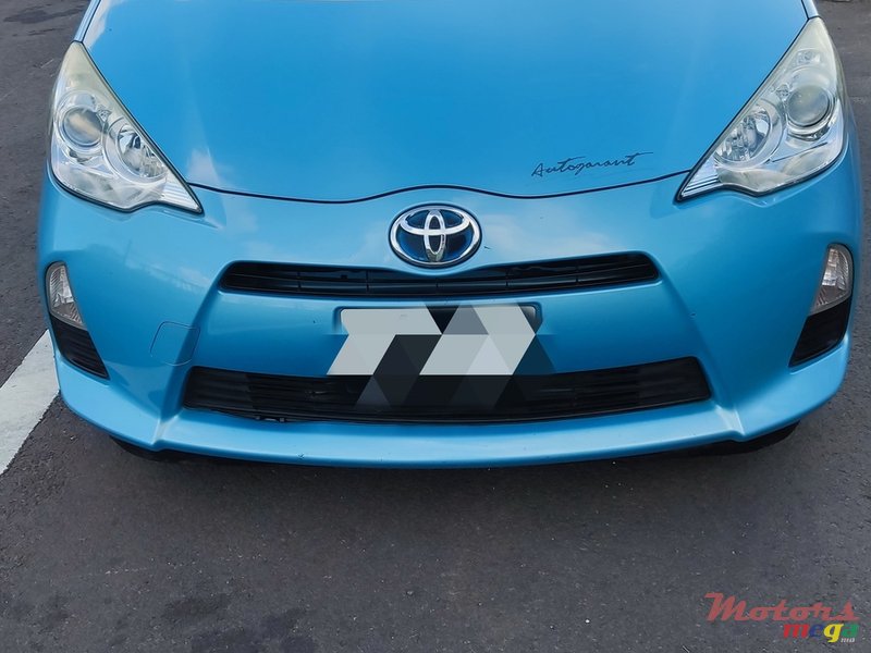 2014' Toyota Aqua photo #3