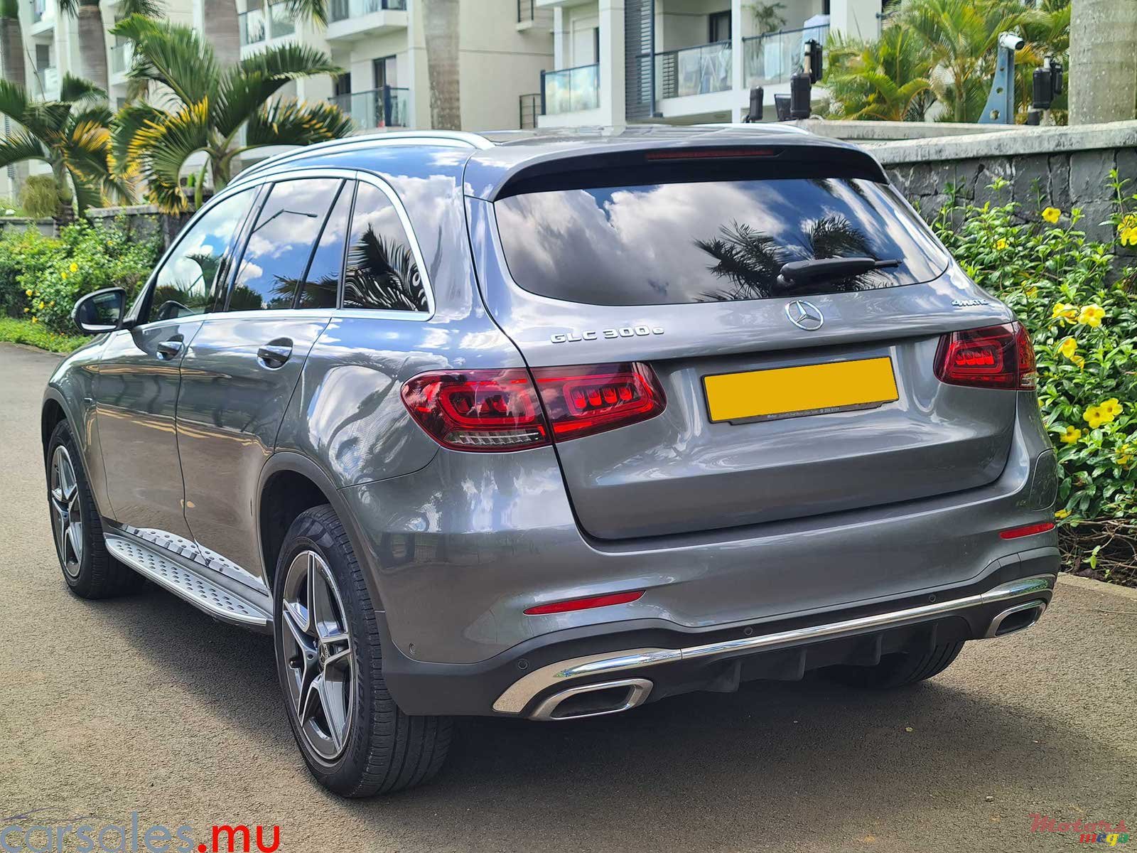 2020' Mercedes-Benz GLC 300 e AMG EQ Power 4 Matic photo #3