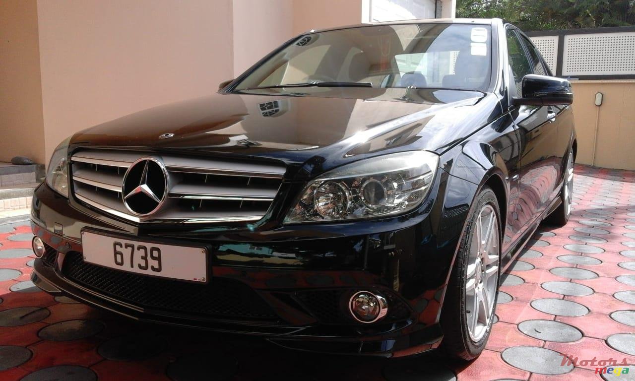 2009' Mercedes-Benz C180 AMG photo #2