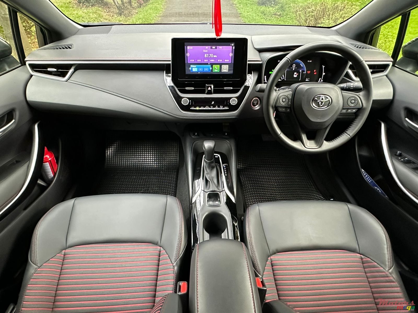 2023' Toyota Corolla photo #4