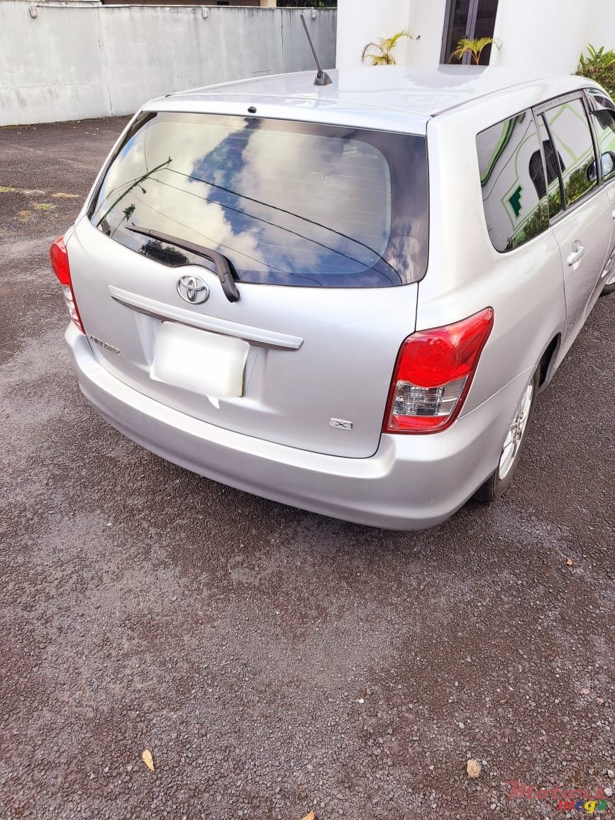 2010' Toyota Fielder photo #4