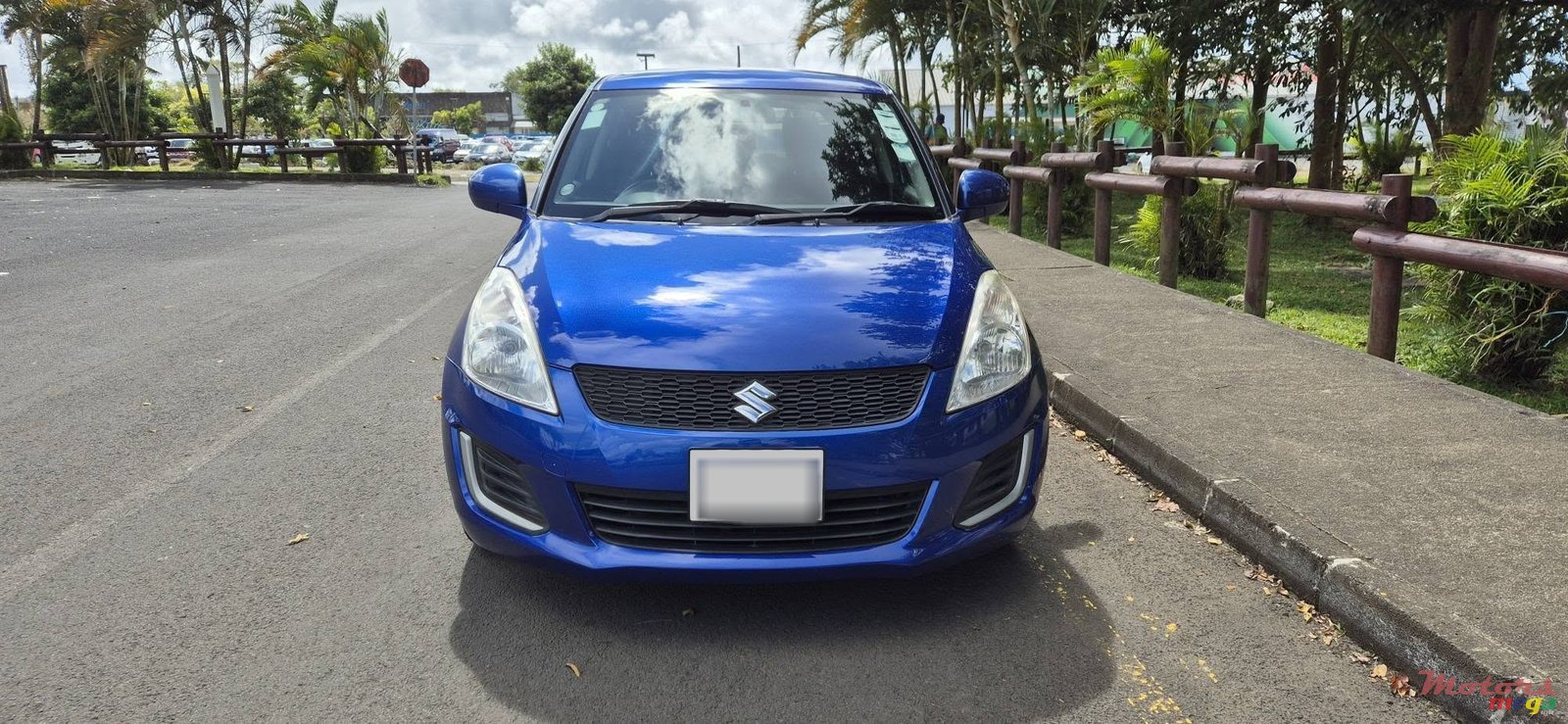 2013' Suzuki Swift photo #5