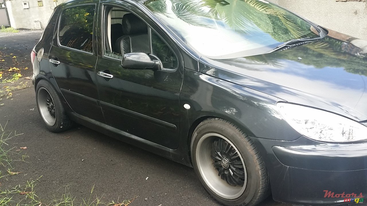 2005' Peugeot photo #1