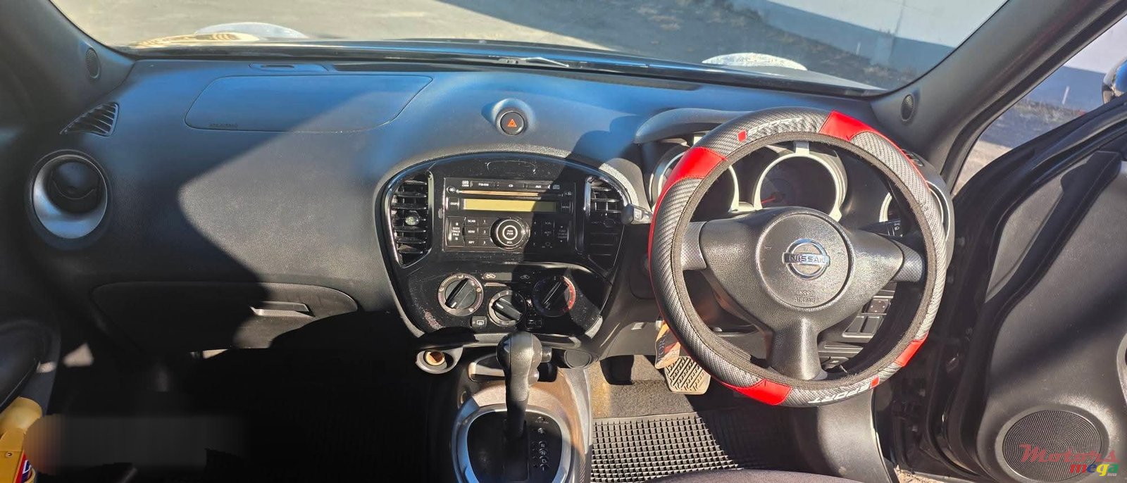 2012' Nissan Juke photo #5