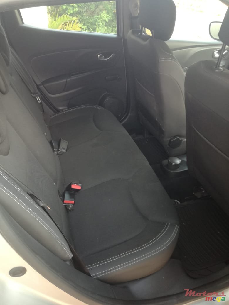 2017' Renault Clio photo #1