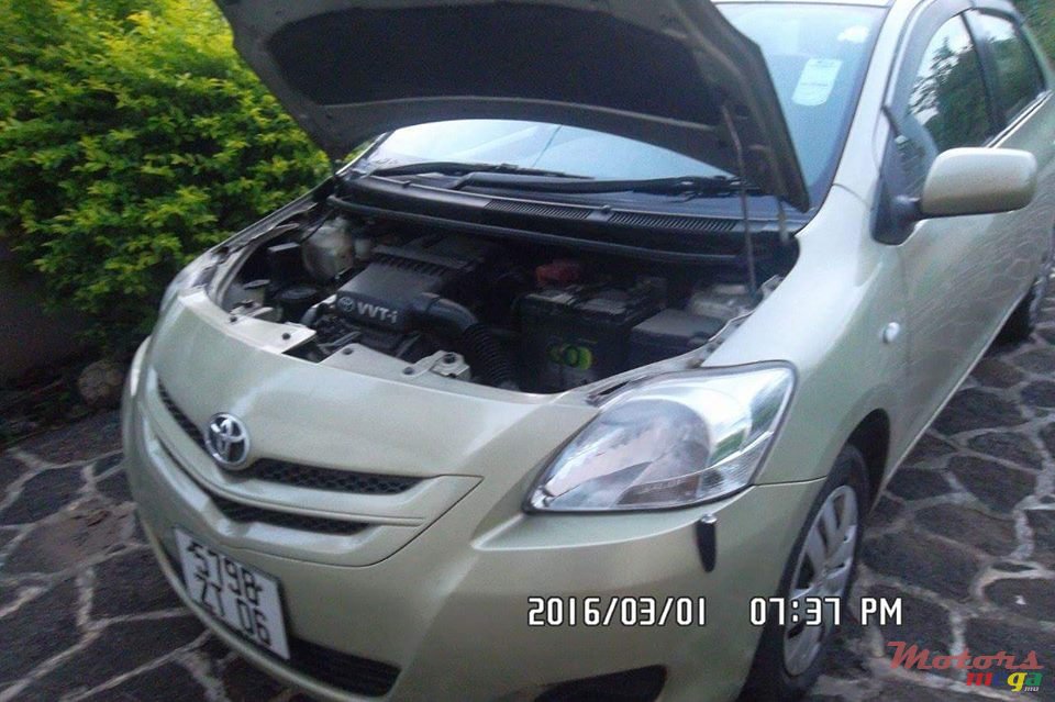 2006' Toyota Corolla Belta photo #3