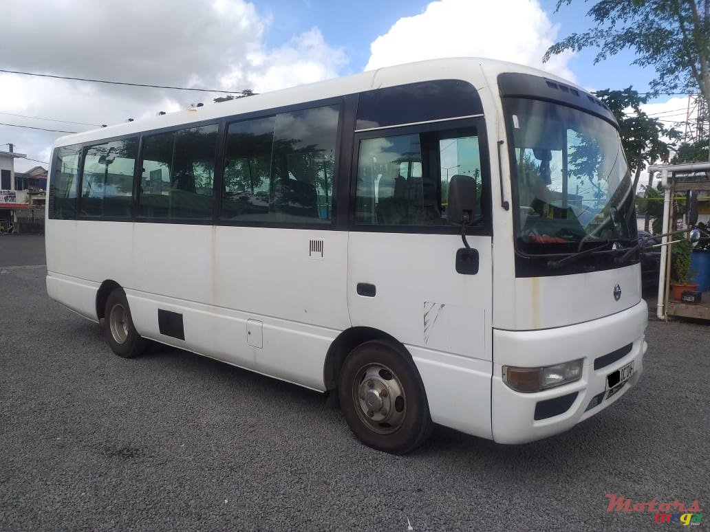 2004' Nissan civilian photo #2