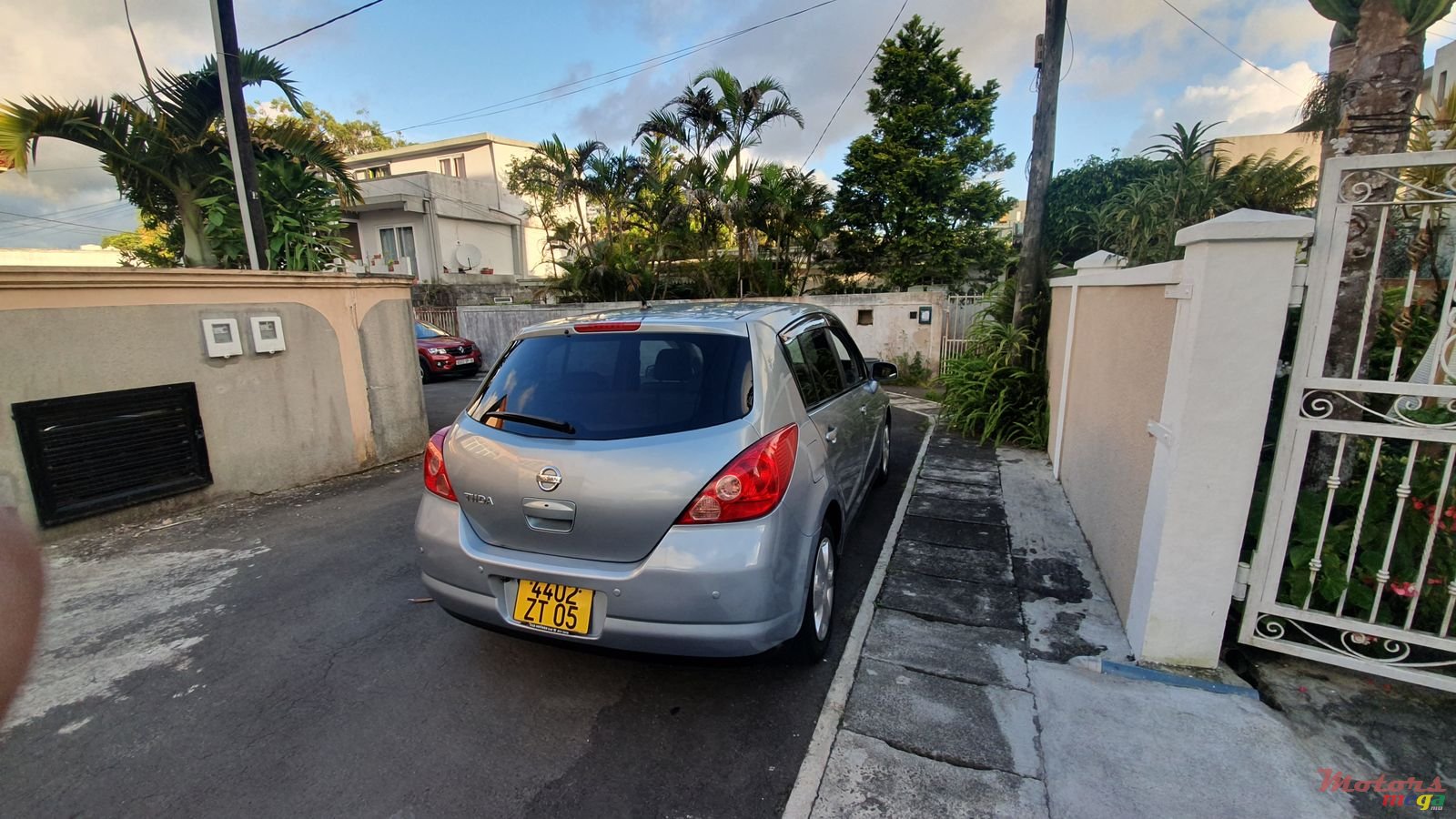 2005' Nissan Tiida photo #4