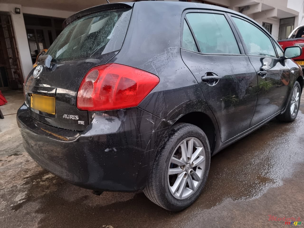 2009' Toyota Auris photo #2