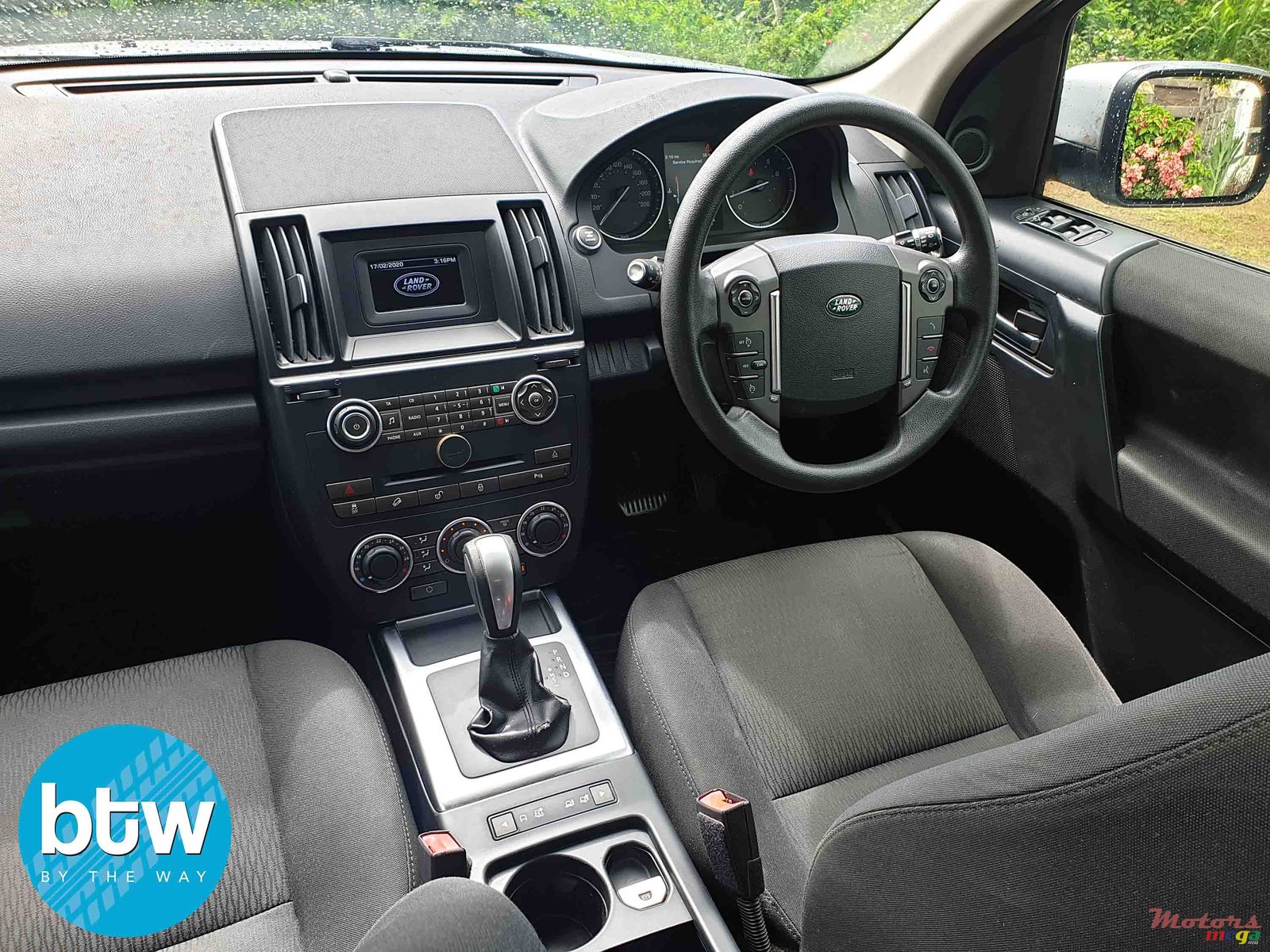 2014' Land Rover Freelander 2 Si4 S photo #5