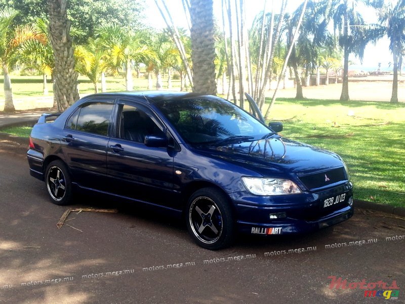 2003' Mitsubishi photo #4
