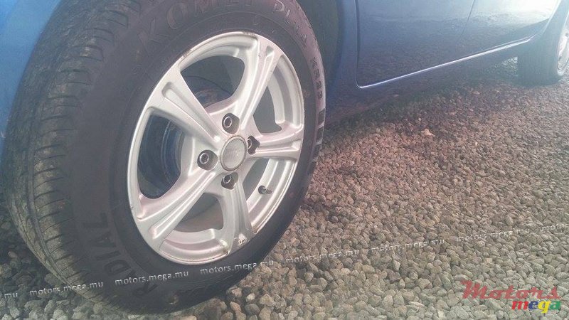 2003' Nissan Micra manuel photo #3