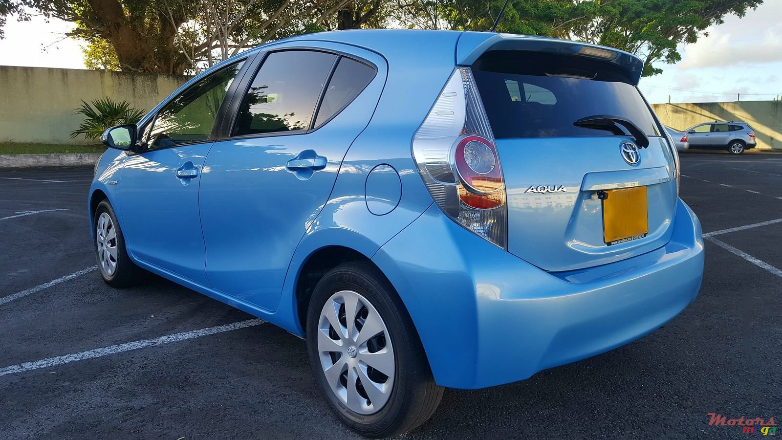 2012' Toyota Prius Plug-in photo #4