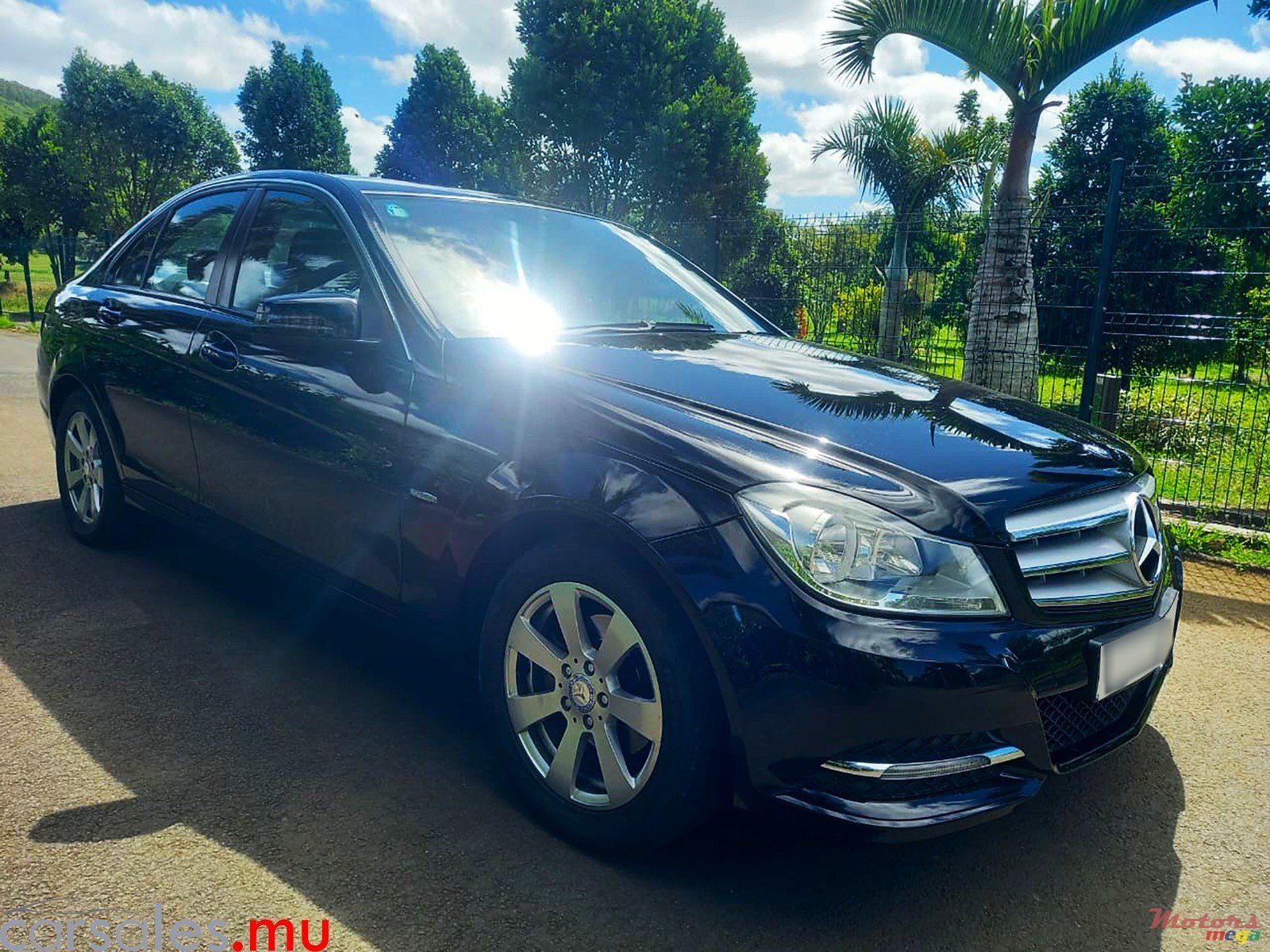 2012' Mercedes-Benz C 180 Kompressor 1.6 photo #2