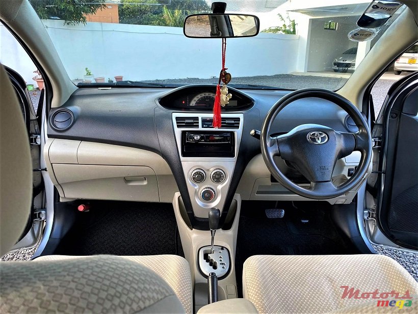 2006' Toyota Belta Auto 1000cc photo #3