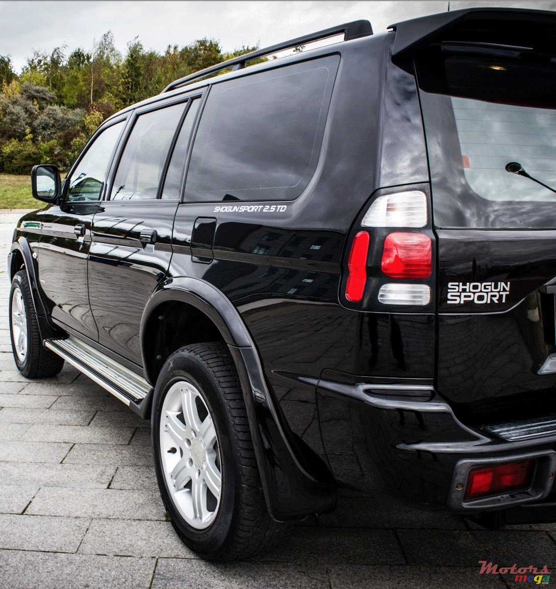 2005' Mitsubishi Pajero Sport full option TurboDiesel Warior photo #3