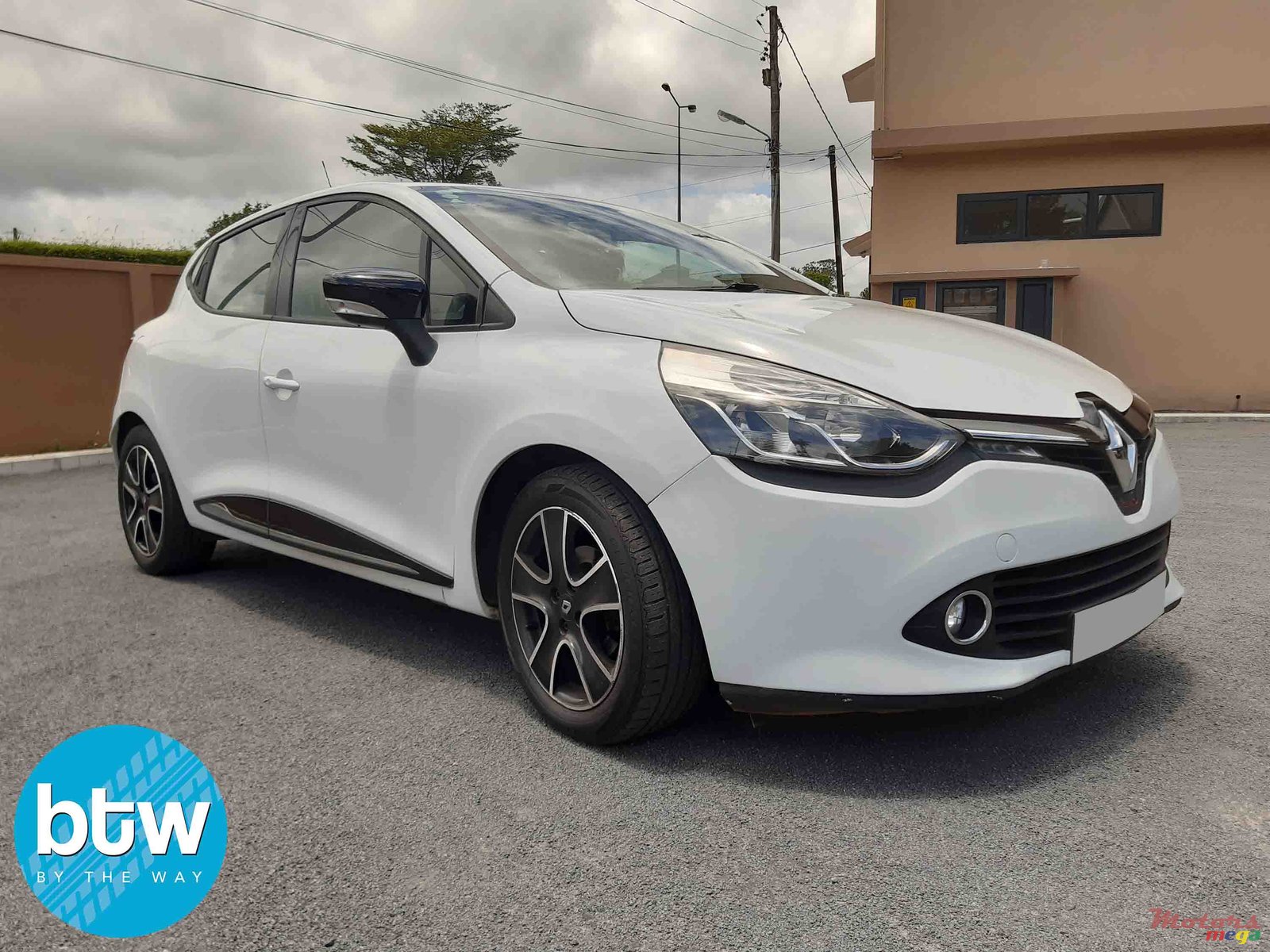 2015' Renault Clio Turbo photo #1