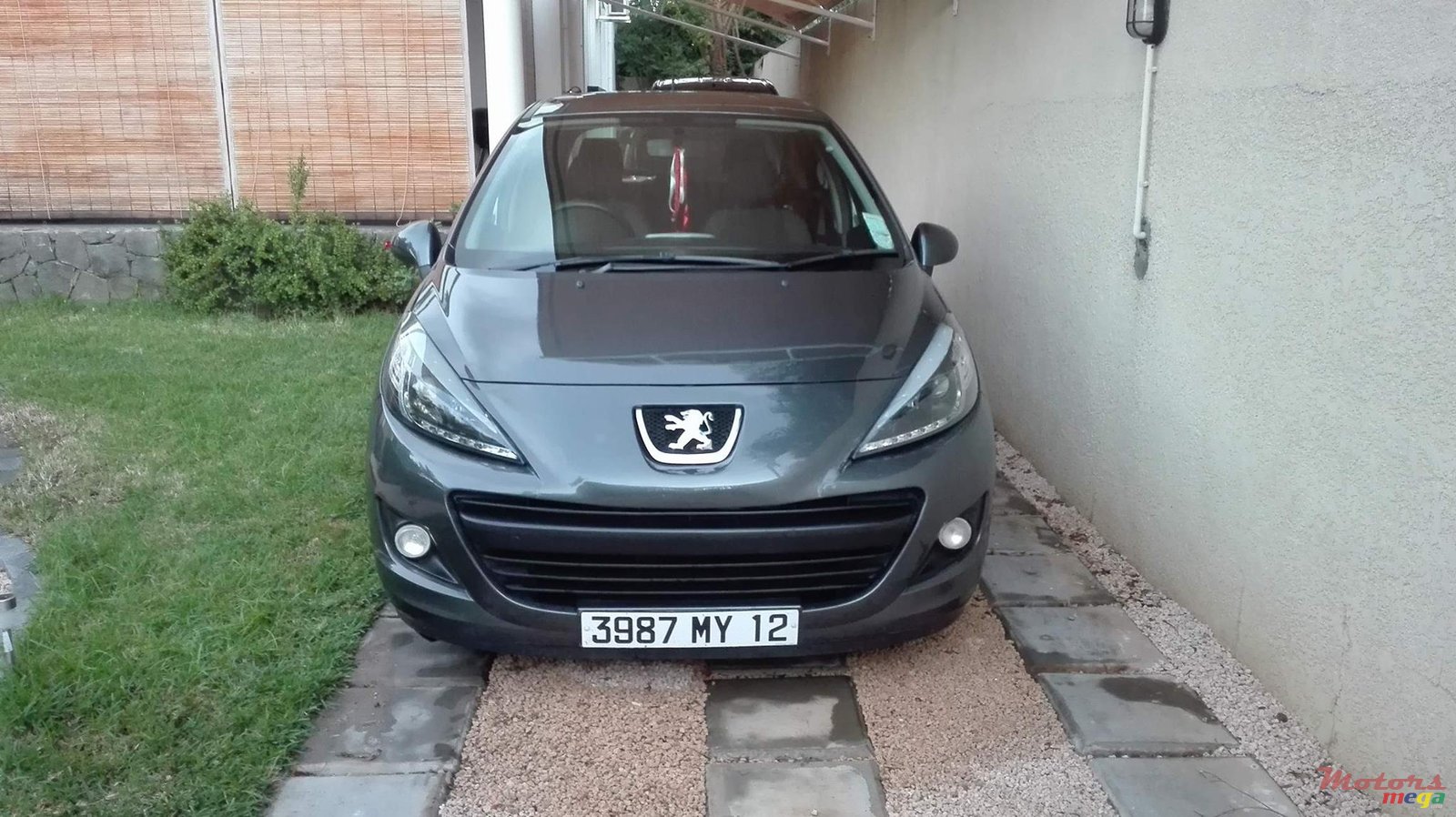 2012' Peugeot 207 photo #3