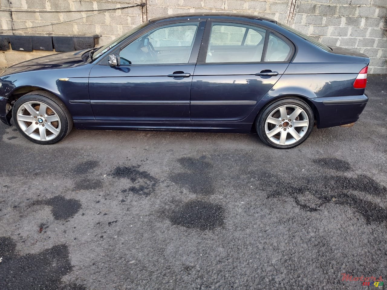 2002' BMW 320 E46 photo #2