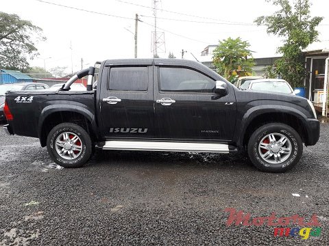 2010' Isuzu D-Max photo #5