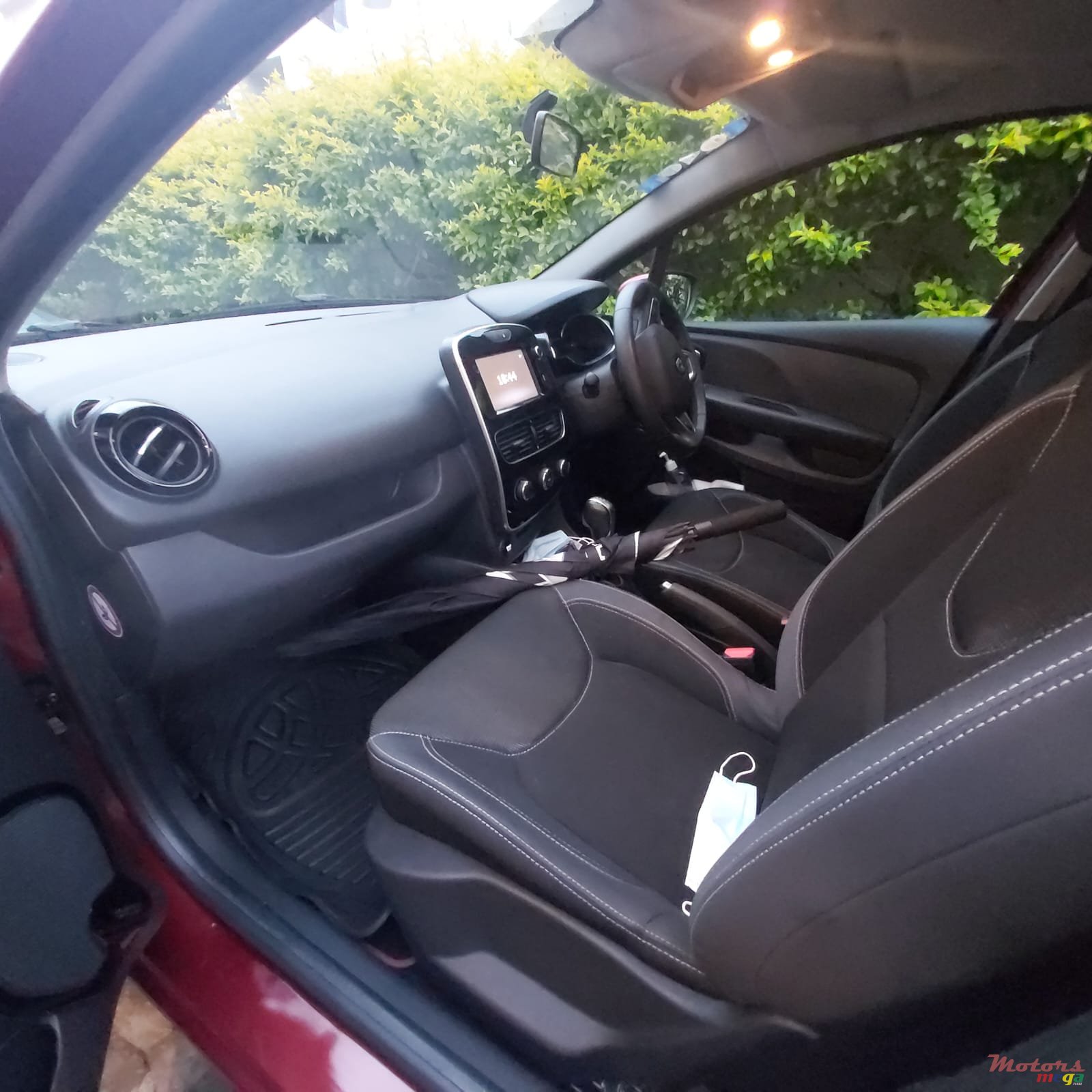 2018' Renault Clio photo #2